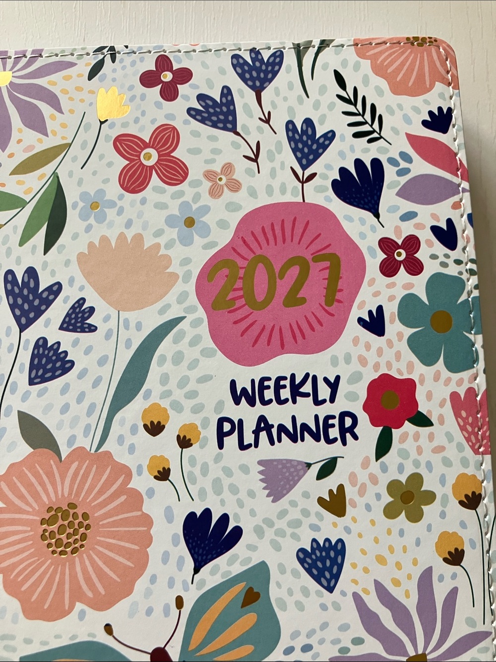 The Creative Expert 17 Month Planner - (August 2026-December 2027) NWT - Picture 3 of 16